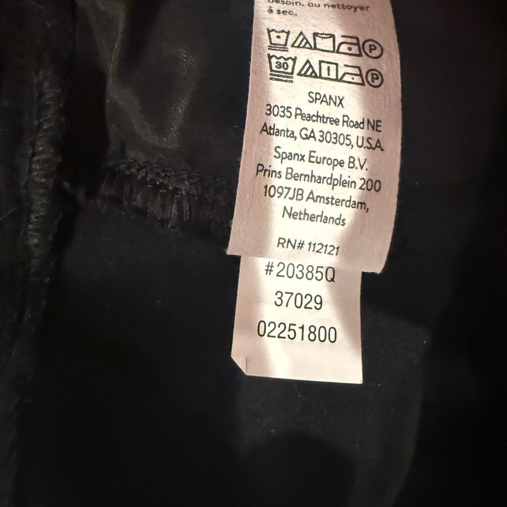SPANX SPANXsmooth™ PerfectFit Ponte Wide Leg Pant in
Classic Black NWOT S - Picture 16 of 16